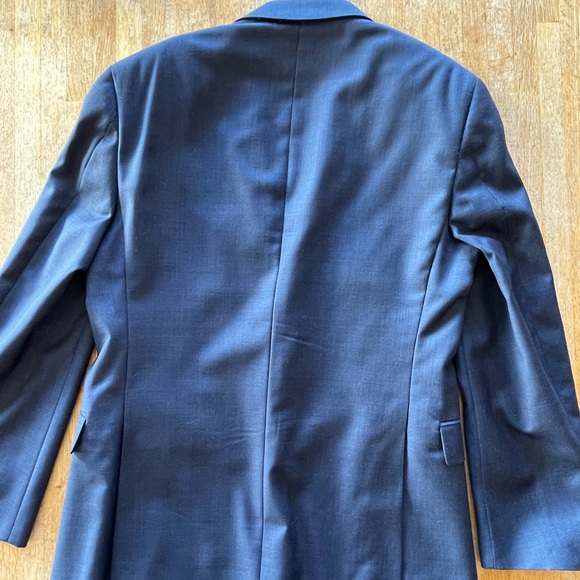 Mens suit - Picture 4 of 8